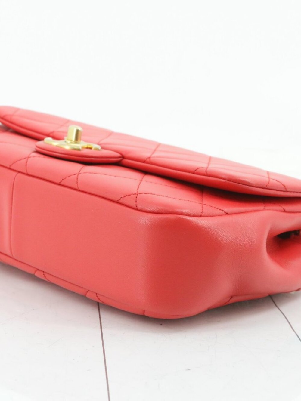 Chanel Red Two-Way 29-Series - Picture 6 of 14